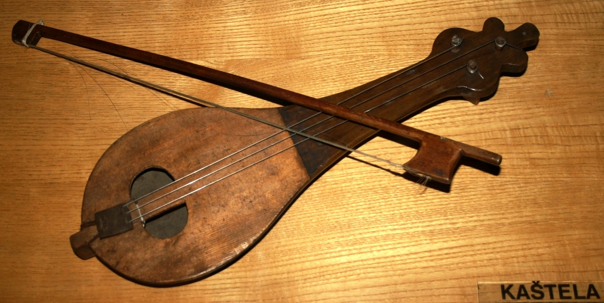 Предок скрипки 5 букв